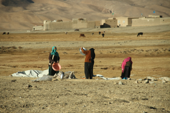 Women, water, Afghanistan, Bamyan, dry