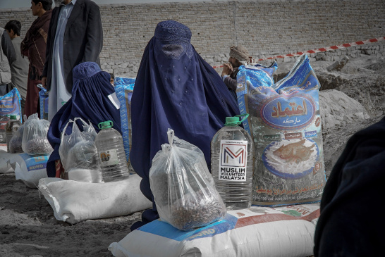 Afghanistan, women, water aid